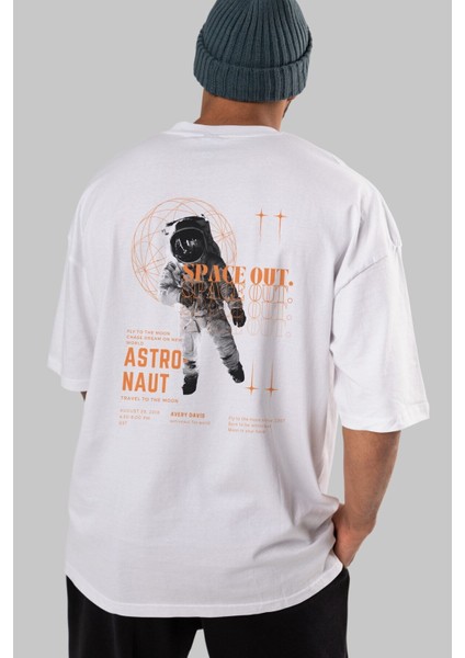 Astronaut Space Out Arka Baskılı Beyaz Oversize T-Shirt Erkek Kadın Bisiklet Yaka modelleri