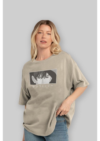 Wen-Li Yang 1 Anime Ön Baskılı Bej Oversize T-Shirt Erkek Kadın modelleri