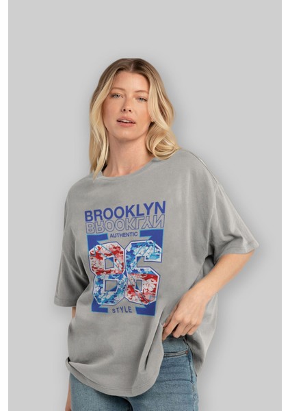 Brooklyn 86 Style Ön Baskılı Gri Oversize T-Shirt Unisex Erkek Kadın Bisiklet Yaka fırsatları