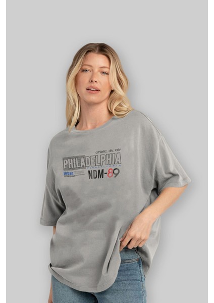 Philadelphia 89 Ön Baskılı Gri Oversize T-Shirt Unisex Erkek Kadın Bisiklet Yaka fırsatları