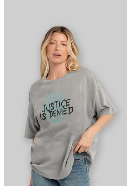 Justice Is Denied Ön Baskılı Gri Oversize T-Shirt Unisex Erkek Kadın Bisiklet Yaka fırsatları