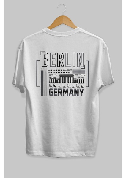 Berlin Arka Baskılı Beyaz Oversize T-Shirt Erkek Kadın Bisiklet Yaka fiyatları
