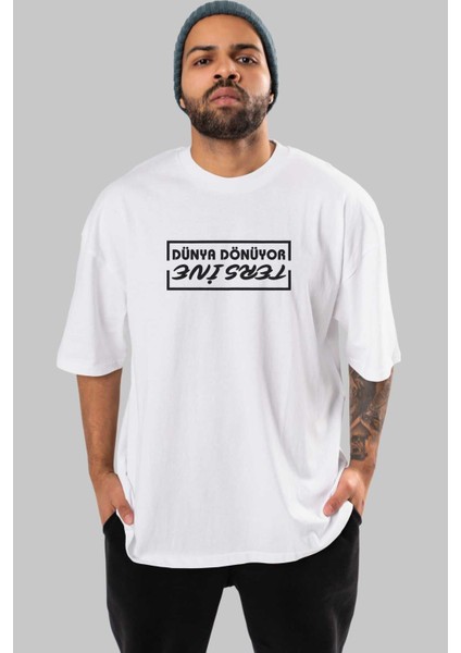 Dünya Dönüyor Tersine Ön Baskılı Beyaz Oversize T-Shirt Erkek Kadın Bisiklet Yaka