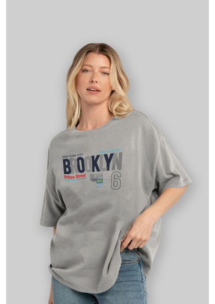 Brooklyn 56 Ön Baskılı Gri Oversize T-Shirt Unisex Erkek Kadın Bisiklet Yaka fırsatları