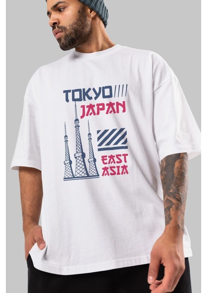 Tokyo Ön Baskılı Beyaz Oversize T-Shirt Erkek Kadın Bisiklet Yaka