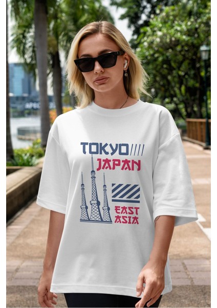 Tokyo Ön Baskılı Beyaz Oversize T-Shirt Erkek Kadın Bisiklet Yaka modelleri