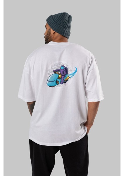 Astrorider In Space Arka Baskılı Beyaz Oversize T-Shirt Erkek Kadın Bisiklet Yaka fırsatları