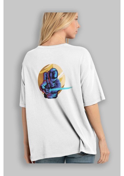 Astro Knight Arka Baskılı Beyaz Oversize T-Shirt Erkek Kadın Bisiklet Yaka fırsatları