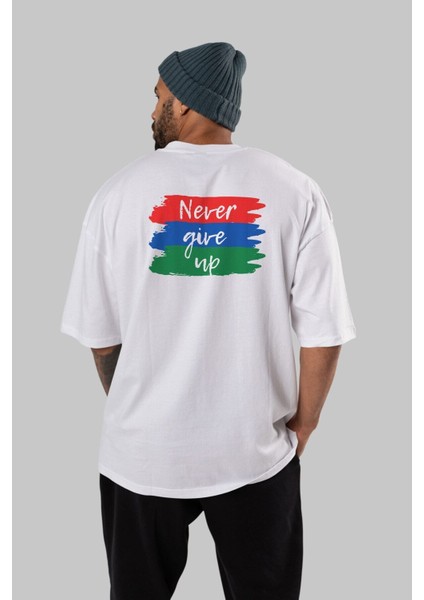 Never Give Up Yazılı Arka Baskılı Beyaz Oversize T-Shirt Erkek Kadın Bisiklet Yaka fırsatları