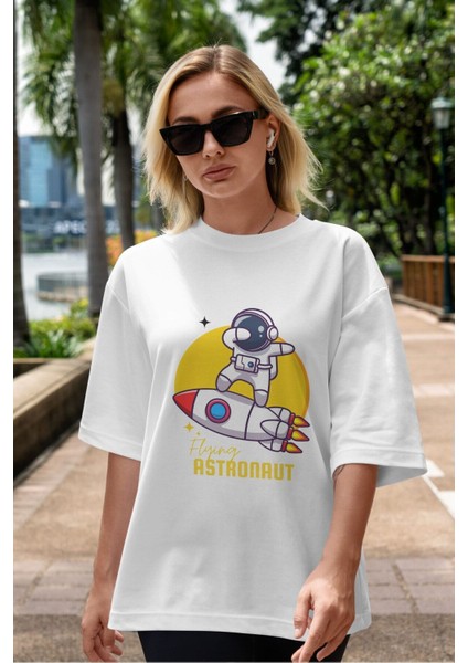 Flying Astronaut Yazılı Ön Baskılı Beyaz Oversize T-Shirt Erkek Kadın Bisiklet Yaka indirimleri