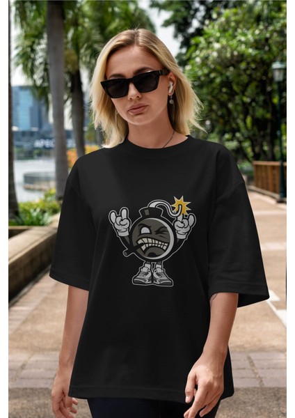 Evil Bomb Ön Baskılı Siyah Oversize T-Shirt Erkek Kadın Bisiklet Yaka fırsatları