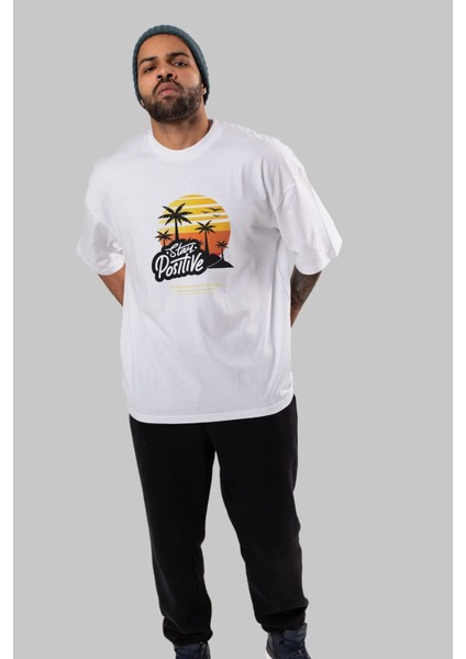 Stay Positive Yazılı Ön Baskılı Beyaz Oversize T-Shirt Erkek Kadın Bisiklet Yaka fiyatları