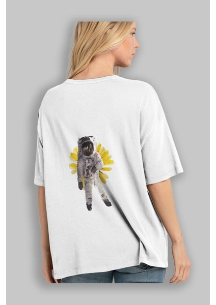 Astronaut Streetwear Arka Baskılı Beyaz Oversize T-Shirt Erkek Kadın Bisiklet Yaka modelleri