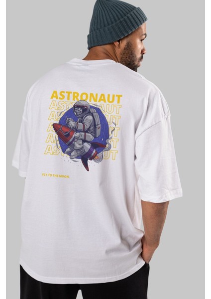 Astronaut Fly To The Arka Baskılı Beyaz Oversize T-Shirt Erkek Kadın Bisiklet Yaka fiyatları