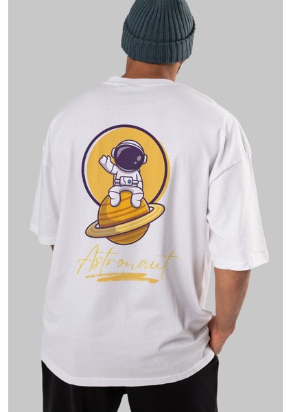 Astronout Yazılı Arka Baskılı Beyaz Oversize T-Shirt Erkek Kadın Bisiklet Yaka
