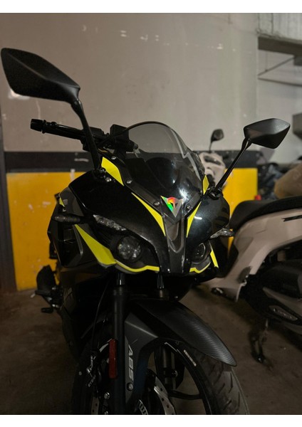 Bajaj RS200 Ön Kafa Neon Sticker Etiket Modeli fırsatları