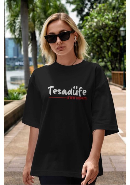 Tesadüfe Inanmam Ön Baskılı Siyah Oversize T-Shirt Erkek Kadın Bisiklet Yaka indirimleri