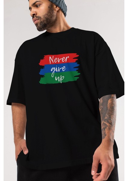 Never Give Up Yazılı Ön Baskılı Siyah Oversize T-Shirt Erkek Kadın Bisiklet Yaka fiyatları