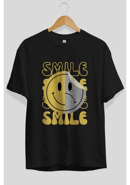 Smile Yazılı Ön Baskılı Siyah Oversize T-Shirt Erkek Kadın Bisiklet Yaka