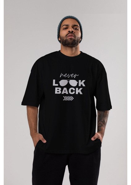 Never Look Back Yazılı Ön Baskılı Siyah Oversize T-Shirt Erkek Kadın Bisiklet Yaka