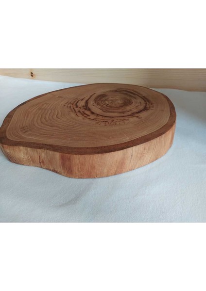 El Yapımı Doğal Ahşap Kestane Ağacı Kesme Tahtası 25x30 cm