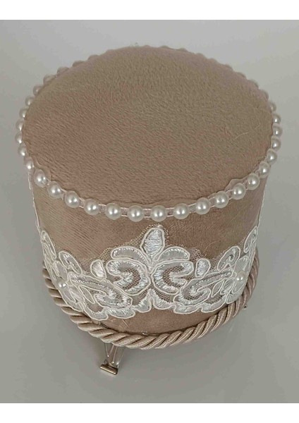 Metal Ayaklı Kadife Kaplı Güpürlü ve Inci Süslemeli Iğnelik Hediyelik Bohçalık Çeyizlik fiyatları