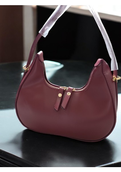 Bordo - Mat Baget Ayarlanabilir Kelepçeli Kol Çantası