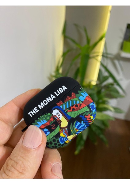 Apple Pro Nesil Uyumlu Koruyucu Bluetooth Kulaklık Kılıfı Monalisa Desenli Fosforlu Figürlü