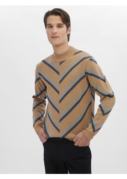 Deve Tüyü Yarım Balıkçı Yaka Desenli Pamuk Karışımlı Triko Kazak
