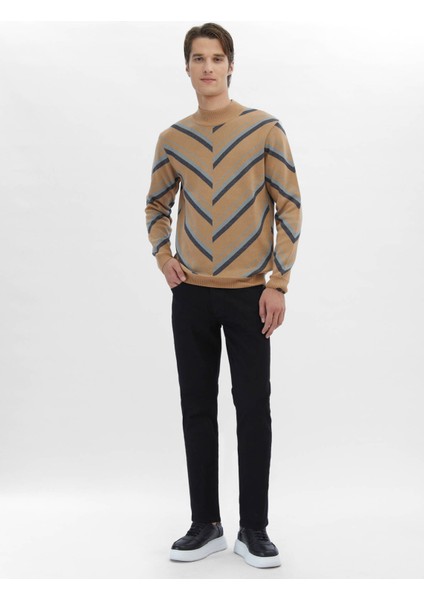 Deve Tüyü Yarım Balıkçı Yaka Desenli Pamuk Karışımlı Triko Kazak fiyatları