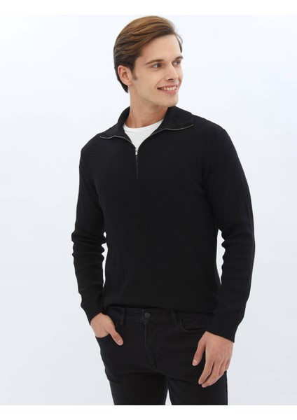 Siyah Desenli Triko Kazak