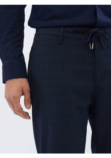 Lacivert Desenli Dokuma Casual Pantolon modelleri