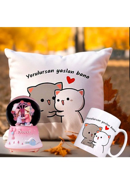 Yorulursan Yaslan Bana Puf Yastık & Sweet Aşıklar Işıklı Müzikli Kar Küresi Hediye