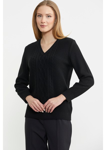 V Yaka Motifli Yünlü Triko Kazak - Siyah