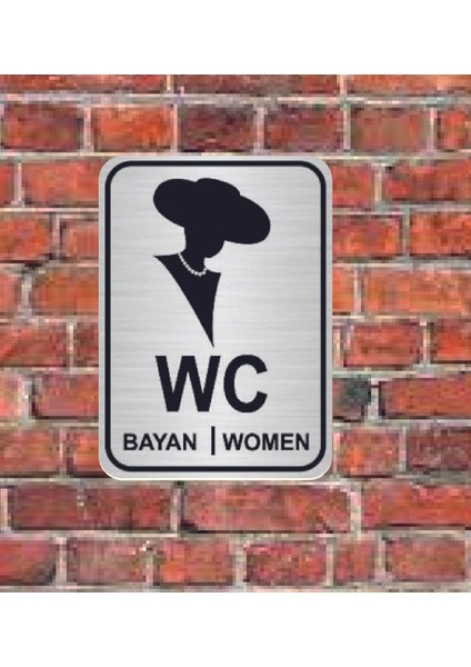 Şapkalı Women Wc Yazılı Metal Yönlendirme Levhası 15 x 15 cm