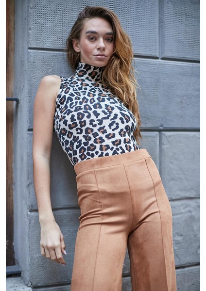 Kadın Desenli Kaşkorse Yarım Balıkçı Kolsuz Body Bluz-Bej Leopar indirimleri