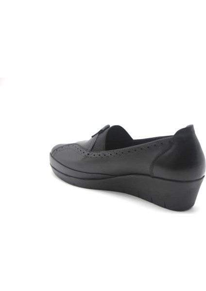 888-24 Deri Anatomik Lastikli Dolgu Topuk Kadın Ayakkabı modelleri