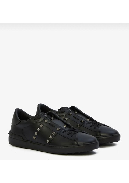 Rockstud Untitled Low-Top Sneakers