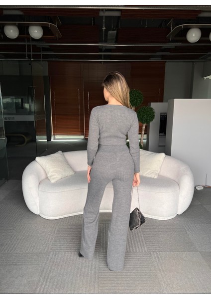 Julieta Inci Deteylı Bluz Pantolon Takım