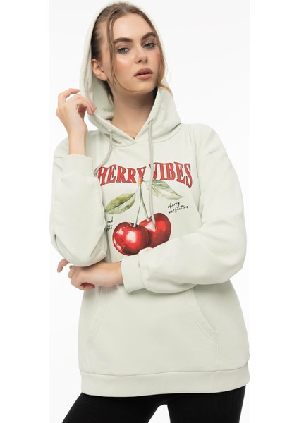 Kadın Kiraz Baskılı 3 Iplik Şardonsuz Sweatshirt Mint modelleri