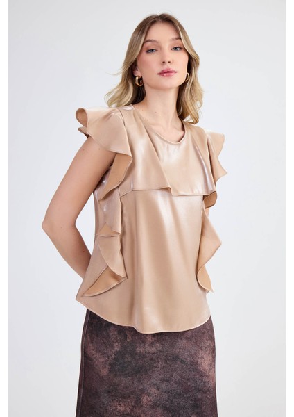 Kolları Fırfırlı Parlak Bluz modelleri