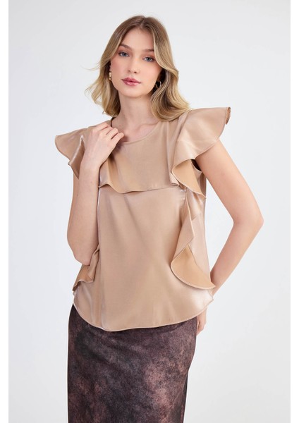 Kolları Fırfırlı Parlak Bluz fırsatları