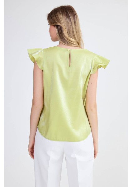 Kolları Fırfırlı Parlak Bluz indirimleri