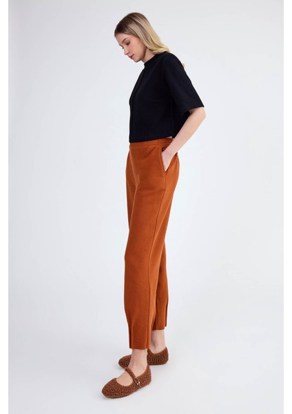 Beli Lastikli Paçası Pileli Triko Pantolon modelleri