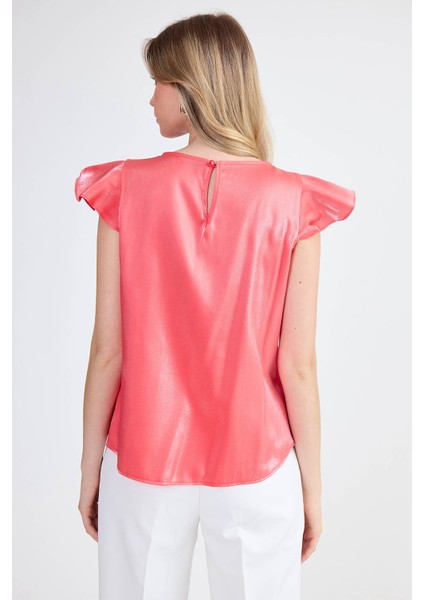 Kolları Fırfırlı Parlak Bluz indirimleri