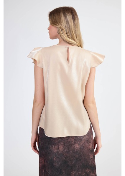 Kolları Fırfırlı Parlak Bluz fırsatları