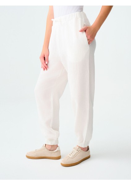 Regular Fit Kadın Pantolon fırsatları