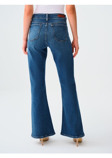 Flare Slim Fit Kadın Pantolon modelleri