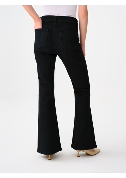 Flare Slim Fit Kadın Pantolon fırsatları