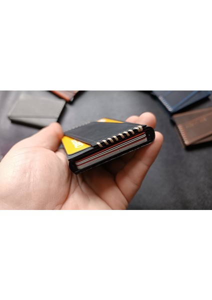 Kişiye Özel Deri Mekanizmalı Kartlık Siyah fiyatları